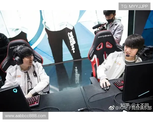 英雄联盟团队协作实力大比拼TES荣登第三名引发热议