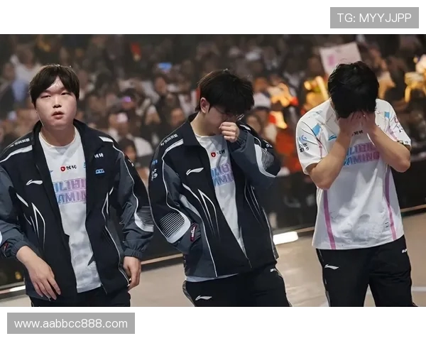 BLG战队的荣耀与挑战:从奋斗到巅峰的世界大师赛之旅